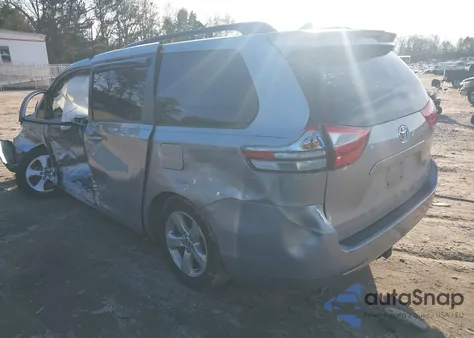 2018 Toyota Sienna Le 8 Passenger из США, поврежденный, VIN 5TDKZ3DC6JS962757